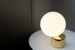 Michael Anastassiades Tip of the Tongue bordslampa, polerad mässing