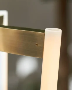 Michael Anastassiades Tube ljuskrona, satinmässing