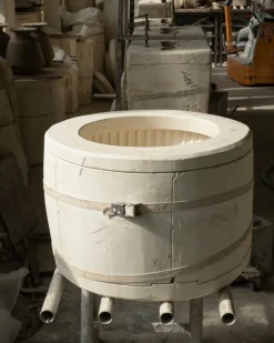 Miniforms Kolos sidobord, glaserad terrakotta