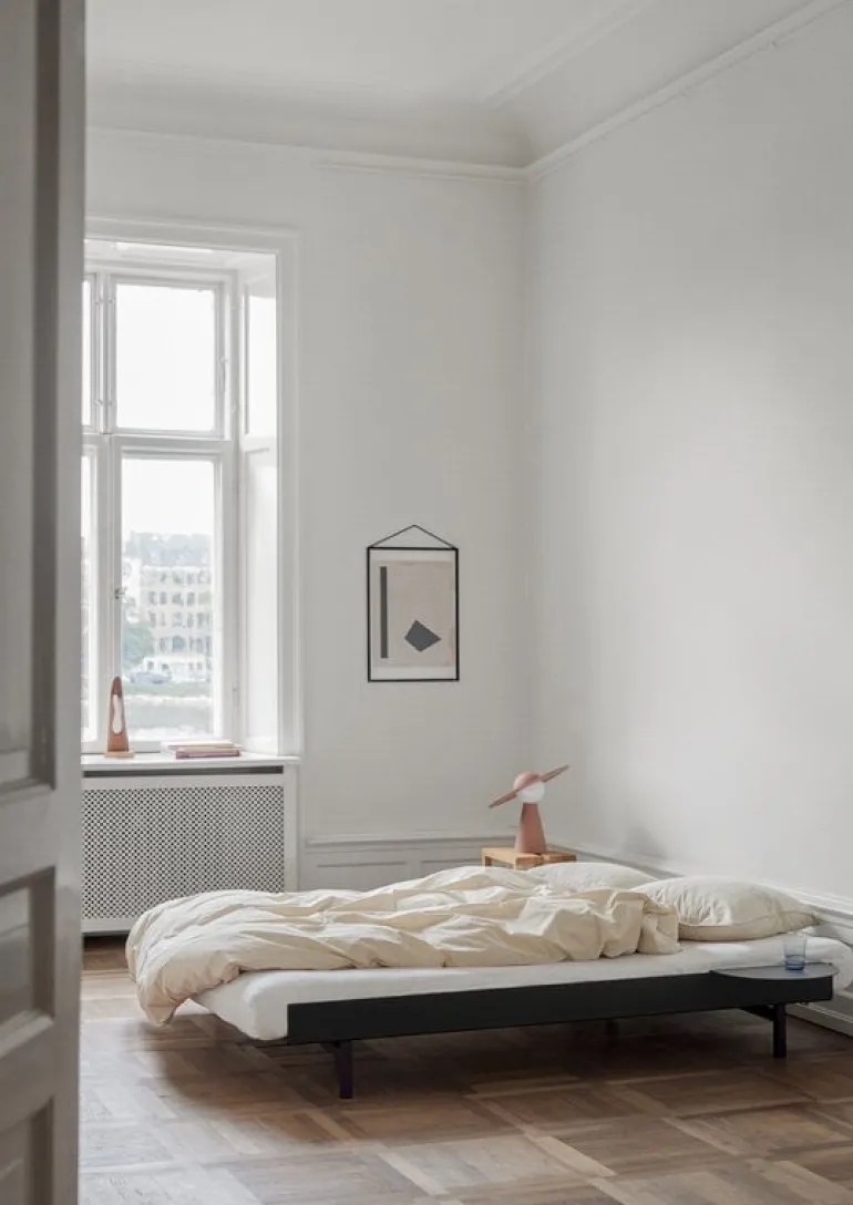 Moebe Nattduksbord, svart