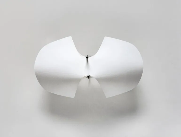 Motarasu Cho golvlampa, vit - svart