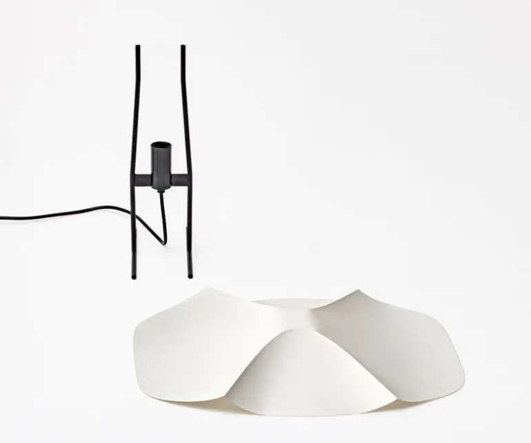 Motarasu Cho golvlampa, vit - svart