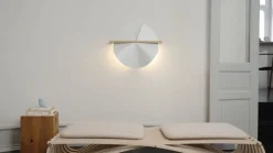 Motarasu Dawn vägglampa, vit - oljad ek