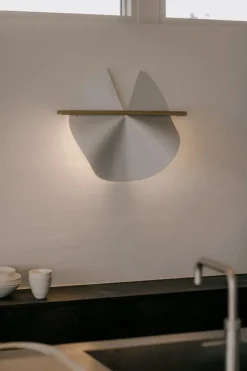 Motarasu Dawn vägglampa, vit - oljad ek