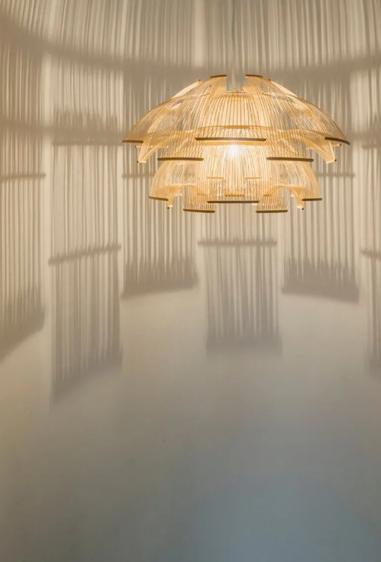 Motarasu Hokore pendellampa, bambu