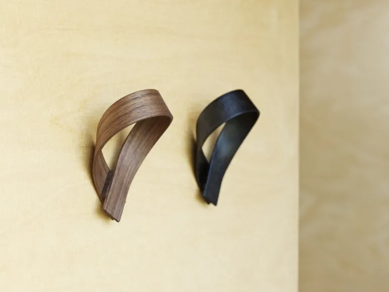 Motarasu Ribbon klädhängare, 2-pack, svart