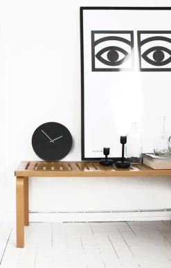 Muoto Collection Kiekko väggklocka, svart