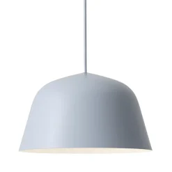 Muuto Ambit pendellampa, 25 cm, ljusblå