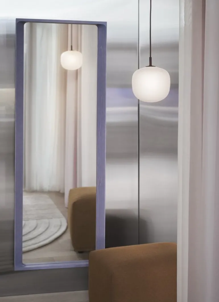 Muuto Arced spegel, 170 x 61 cm, ljuslila