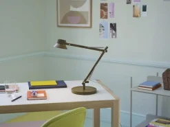 Muuto Dedicate bordslampa, S2, brungrön