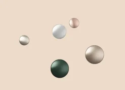 Muuto Dots Metal klädkrok, aluminium