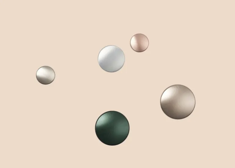 Muuto Dots Metal klädkrok, aluminium