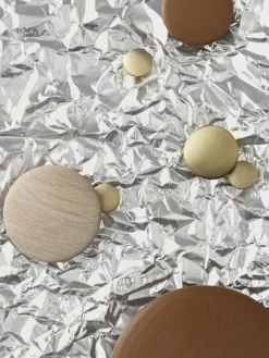 Muuto Dots Wood klädkrok, ek