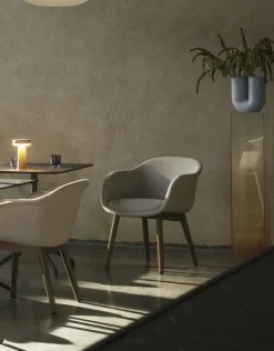 Muuto Ease bärbar lampa, brungrå