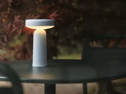 Muuto Ease bärbar lampa, ljusblå