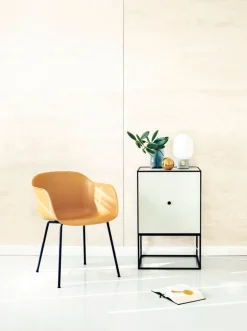 Muuto Fiber fåtölj, rörram, ockra - svart