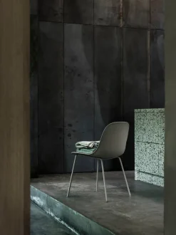 Muuto Fiber stol, rörram, svart