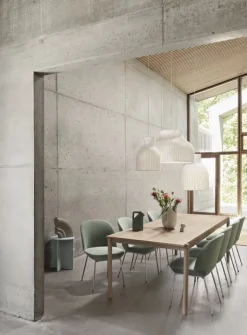 Muuto Linear Wood bord 140 x 85 cm, ek