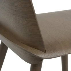 Muuto Nerd stol, mörkbrun bets