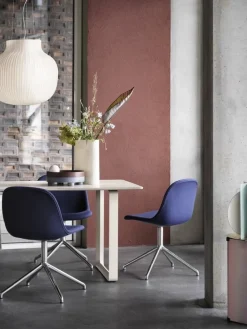 Muuto Platform bricka, mörkröd