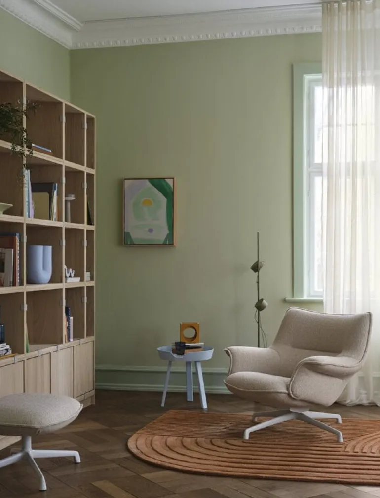 Muuto Stackad hyllmodul med lucka, medium, ek