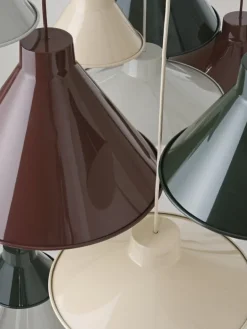 Muuto Top pendellampa, 28 cm, djupröd