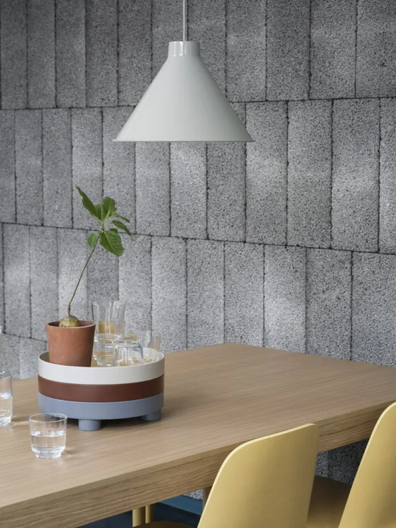 Muuto Top pendellampa, 38 cm, djupröd