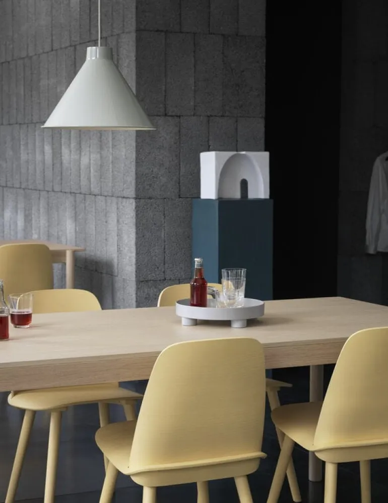 Muuto Top pendellampa, 38 cm, djupröd