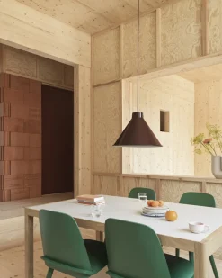 Muuto Top pendellampa, 38 cm, djupröd