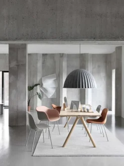 Muuto Under the Bell pendellampa, 82 cm, grå