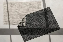 Nanimarquina Doblecara 1 matta, svart - naturvit