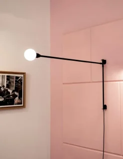 Nemo Lighting Mini Potence Pivotante vägglampa, röd