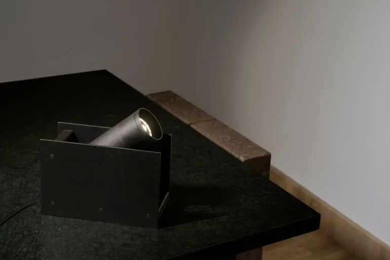 Nemo Lighting Plint golv-/bordslampa, svart