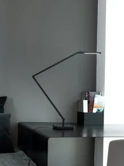 Nemo Lighting Untitled Linear bordslampa med bordsbas