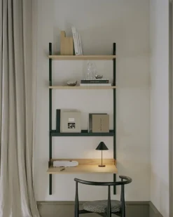 New Works Brolly bärbar bordslampa, svart stål