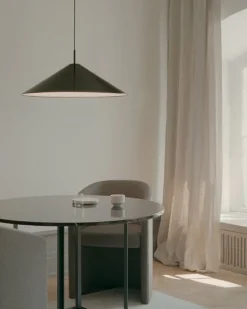 New Works Brolly pendellampa, 70 cm, anodiserad svart