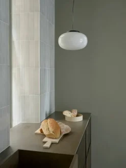 New Works Karl-Johan pendel, 23 cm, opalglas