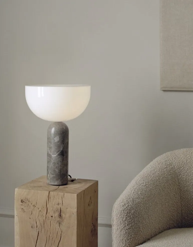 New Works Kizu bordslampa, stor, Gris du Marais-marmor