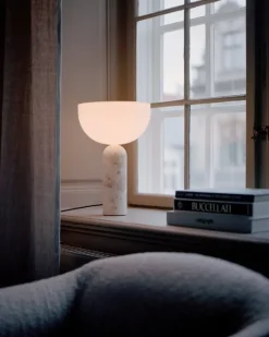 New Works Kizu bordslampa, stor, Kunis Breccia-marmor