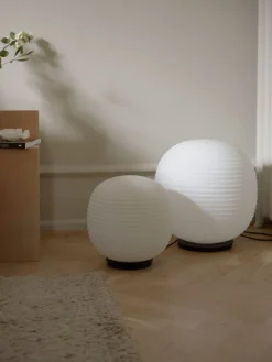 New Works Lantern Globe golvlampa, stor