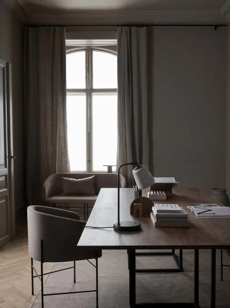 New Works Material bordslampa, The Black Sheep Edition, vit marmor