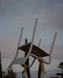 New Works May fåtölj, ljusgrå