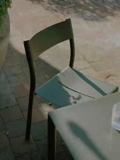 New Works May stol, mörkgrön