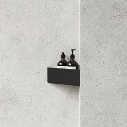 Nichba Shelf Corner badhylla, svart