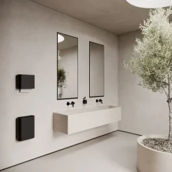 Nichba Toalettpappershållare med lock, svart