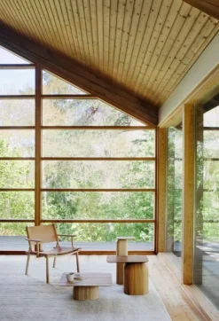 Nikari April bord, lågt, ask