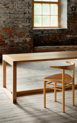 Nikari Frame bord, ek