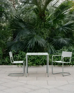 Nine Sine matstol, grå