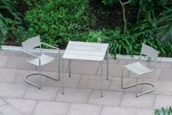 Nine Sine matstol, grå