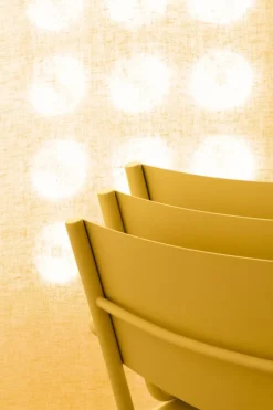 Nine Sine matstol, gul